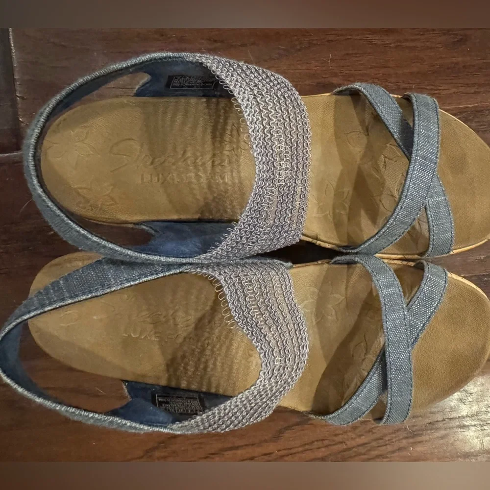 Skechers Luxe Foam Comfort Wedge Sandals Cork Heel Navy Blue Size 7